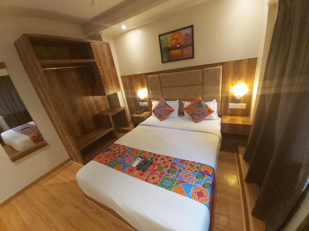 Fluorescent By Bizzgrow Hotels International Airport - Formerly Known As Byaris International Bombay Esterno foto
