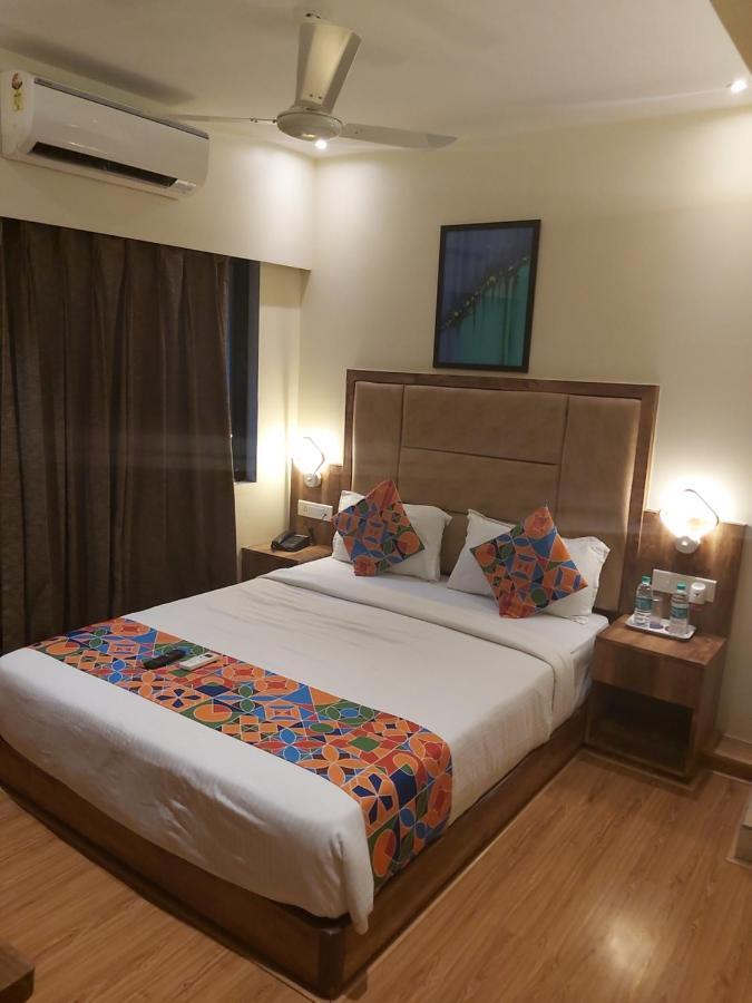 Fluorescent By Bizzgrow Hotels International Airport - Formerly Known As Byaris International Bombay Esterno foto
