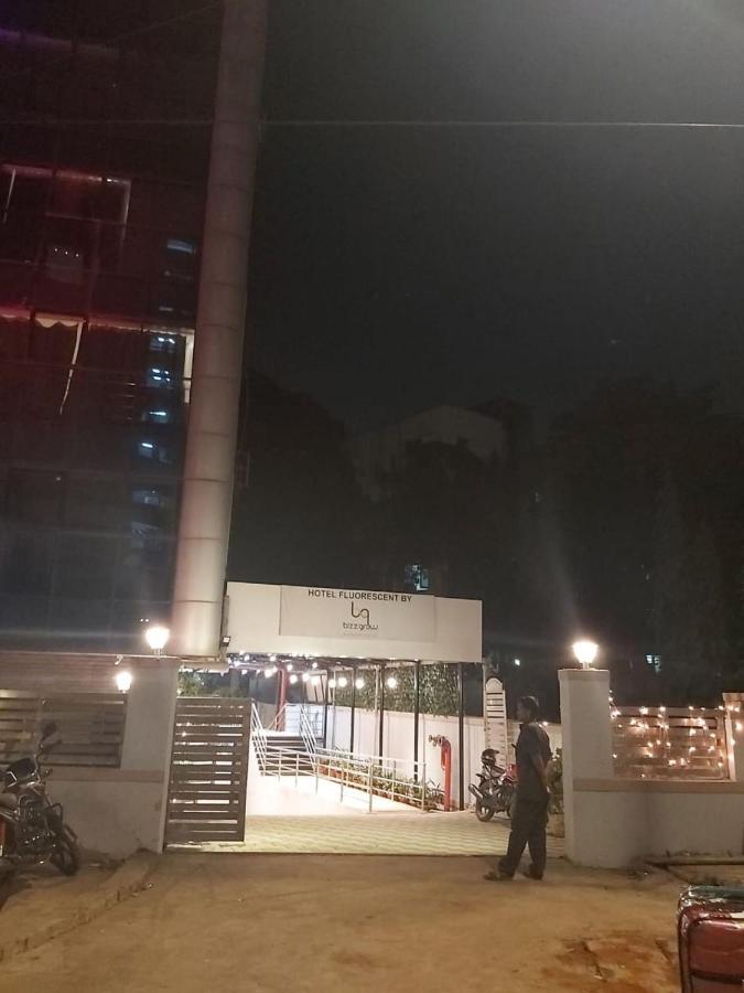 Fluorescent By Bizzgrow Hotels International Airport - Formerly Known As Byaris International Bombay Esterno foto